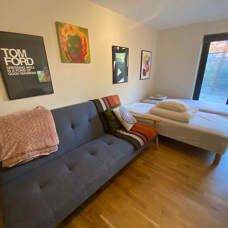 Willa Townhouse On Arlanda Stockholm Metro Line - Easy Checkin Sollentuna Zewnętrze zdjęcie